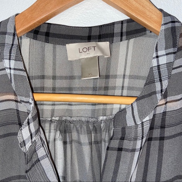 ANN TAYLOR LOFT grey tank top - Picture 4 of 4